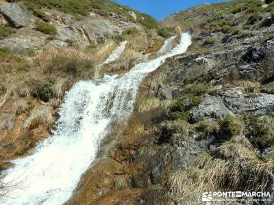 Montaña Leonesa Babia;Viaje senderismo puente; verano senderismo calcetines senderismo verano botas